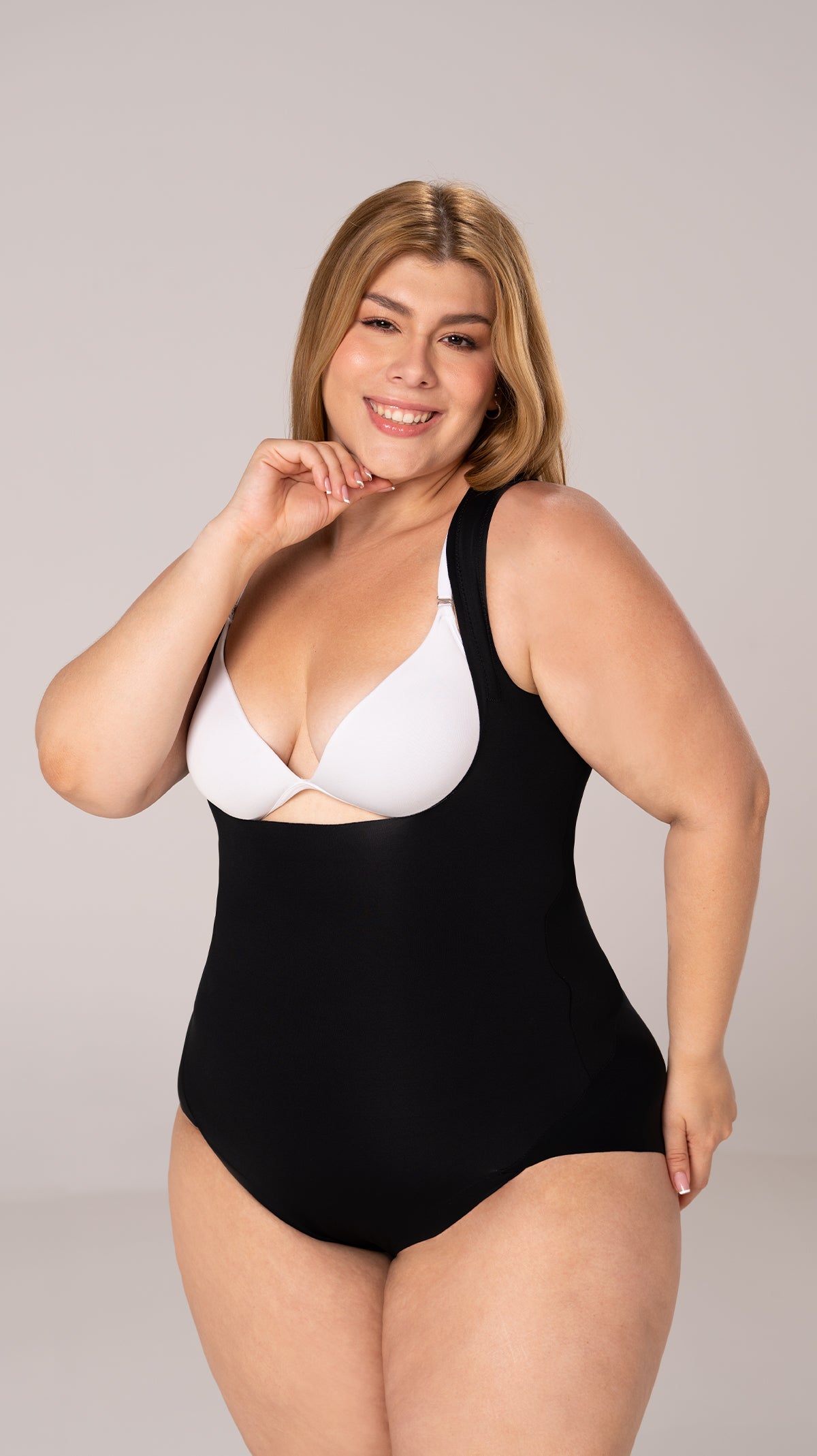 FEX-06035 Faja extra corta (Negro)